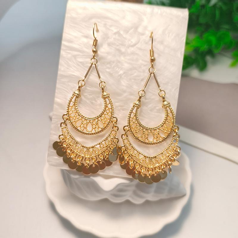 

Women s Hollow Ear Hook Retro Disc Tassel Long Ethnic Style Earrings золотий