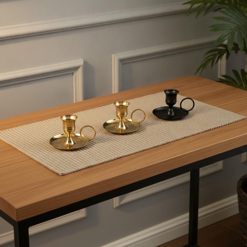 Retro Metal Candle Holder With Handle European Style Candlestick Centerpiece Dining Table Candle Cup Desktop Adornment