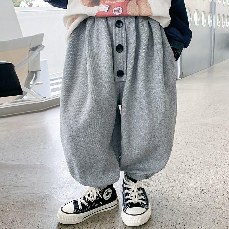 

Мальчиковые брюки спортивные детские свободные повседневные брюки спортивные штаны и верхняя одежда 130 серый