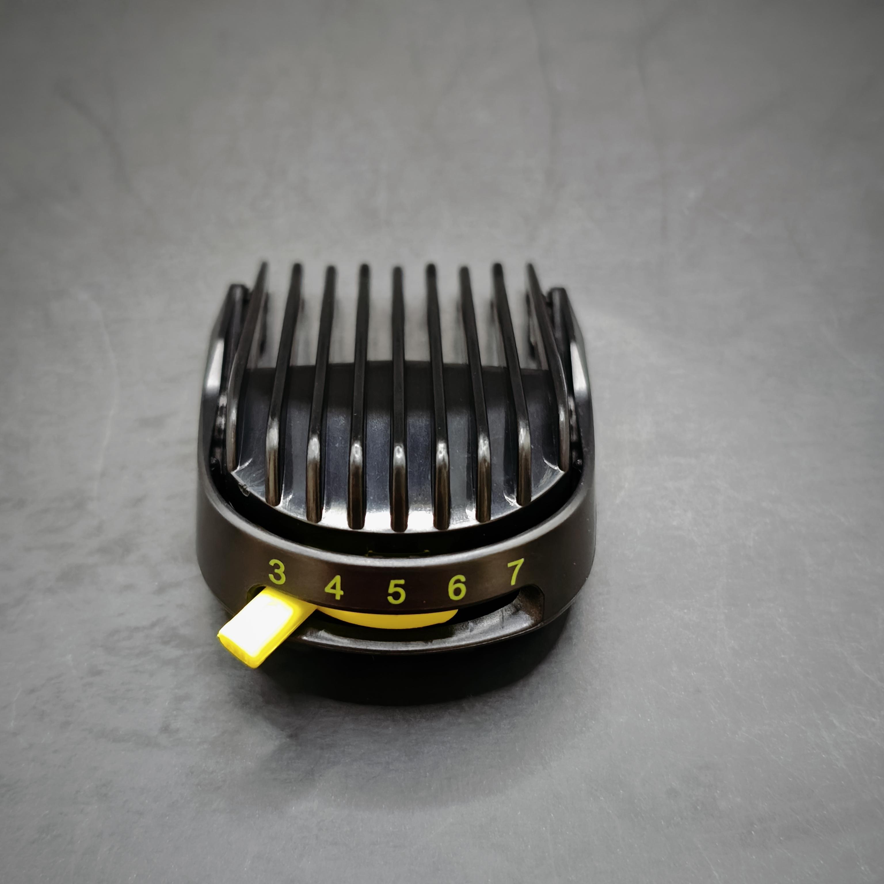 

Adjustable Precison Comb Prewave Replacement For Philips MG3715 MG3724 MG5930 MG5940 MG5950 BT5504 BT5520 BT5501 BT5502 BT5509 3-7mm чорний