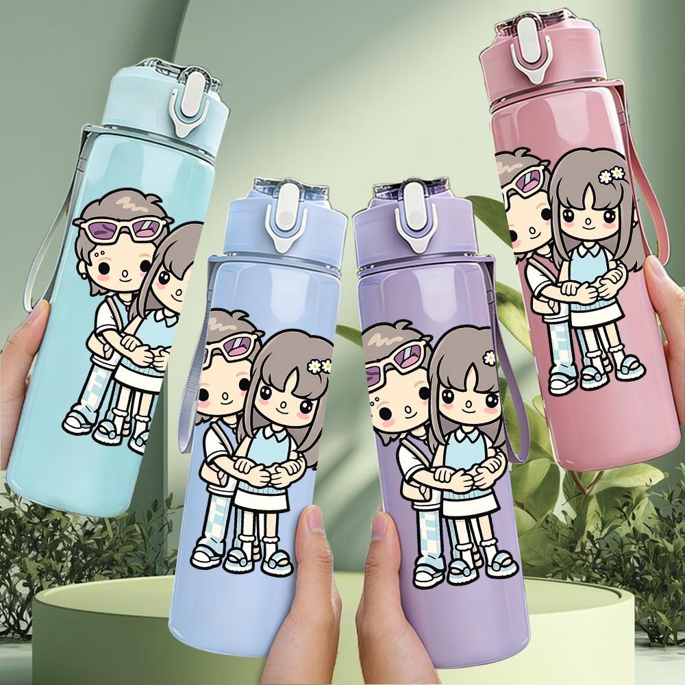 1PC Two Little Girls Best Friend Print 750ml Color Plastic Sports Water Bottle Leakproof Flip Straw Lid Suitable for Sports Office Home Use