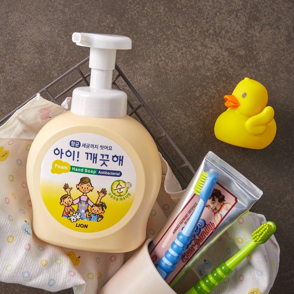 Lion Foaming Pure (Powder Scent) 490ml Container