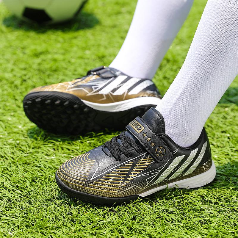 Children's Professional Football Shoes Broken Nail Sports Shoes Primary School Students Training Shoes Non-slip Football Shoes Factory Foreign Trade
