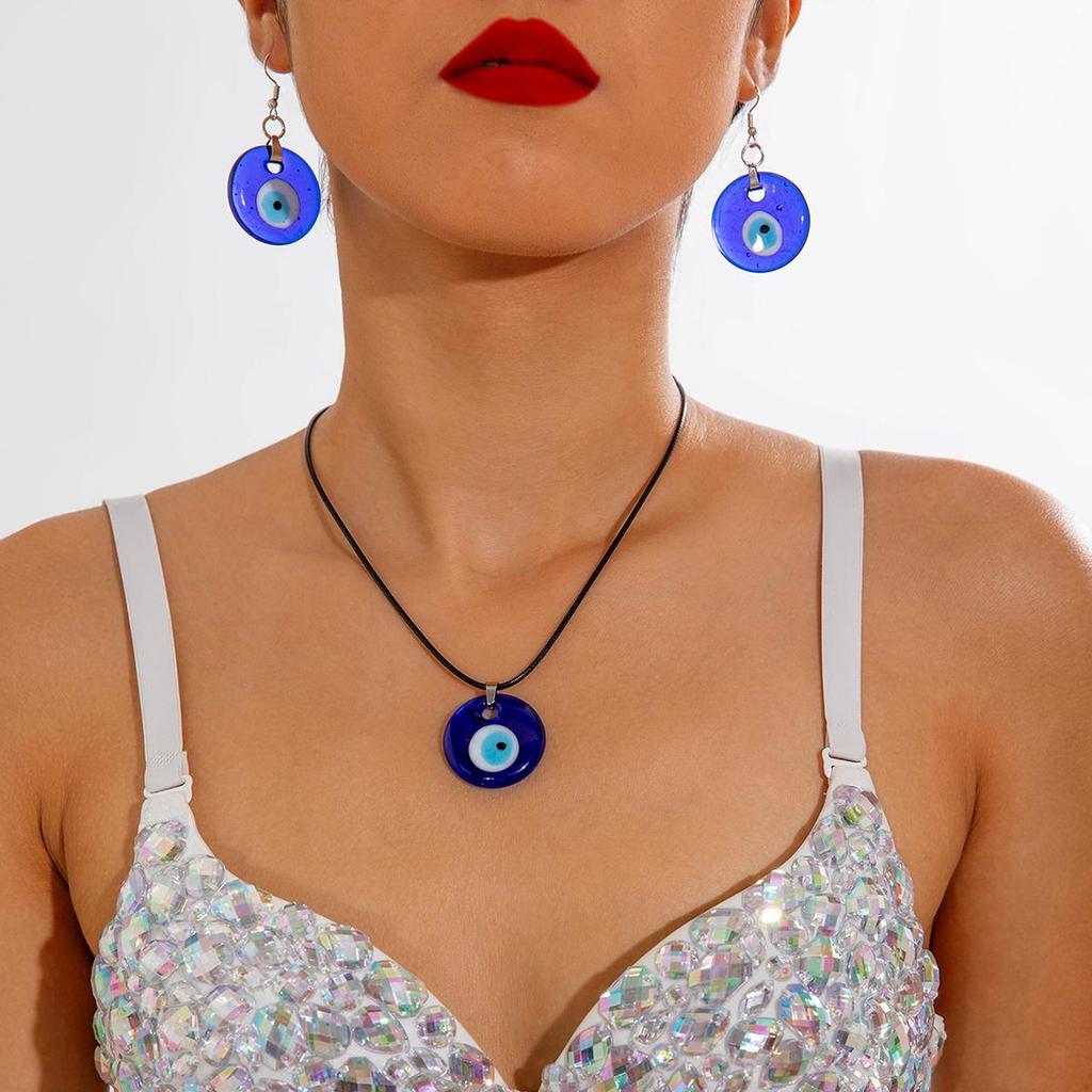 New Niche Dark Style Blue Big Eye Accessory Set for women Personalized Creative Suitable Halloween Eye Pendant Necklace Earrings