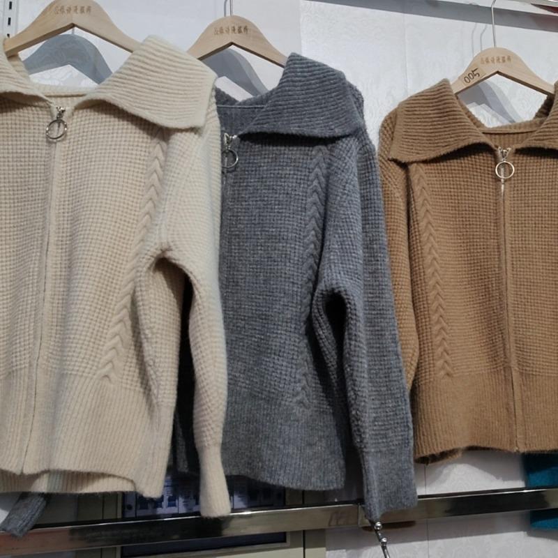Short high-waisted autumn and winter cardigan women's knitted sweater with zipper sweater jacket loose lapel thick thread thickened