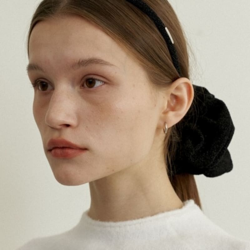 

LOVE ME MONSTER Блестящий тонкий ободок_3 цвета PINK