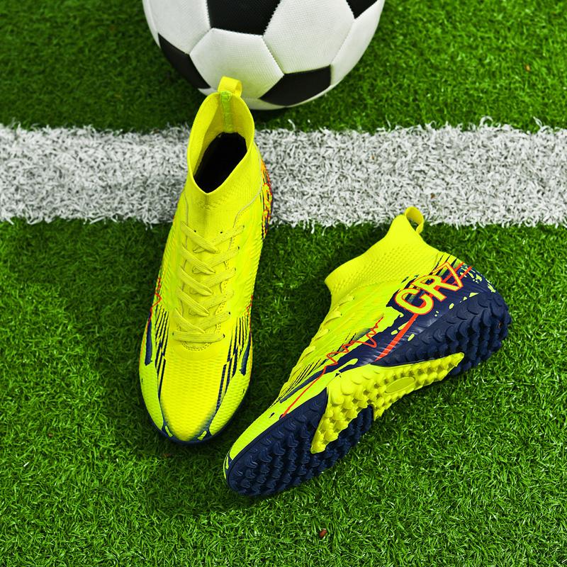 Men‘S Soccer Shoes High Top Breathable Football Boots Non-Slip Futsal Training Sneakers Outdoor Ankle Spikeless Soccer Shoes