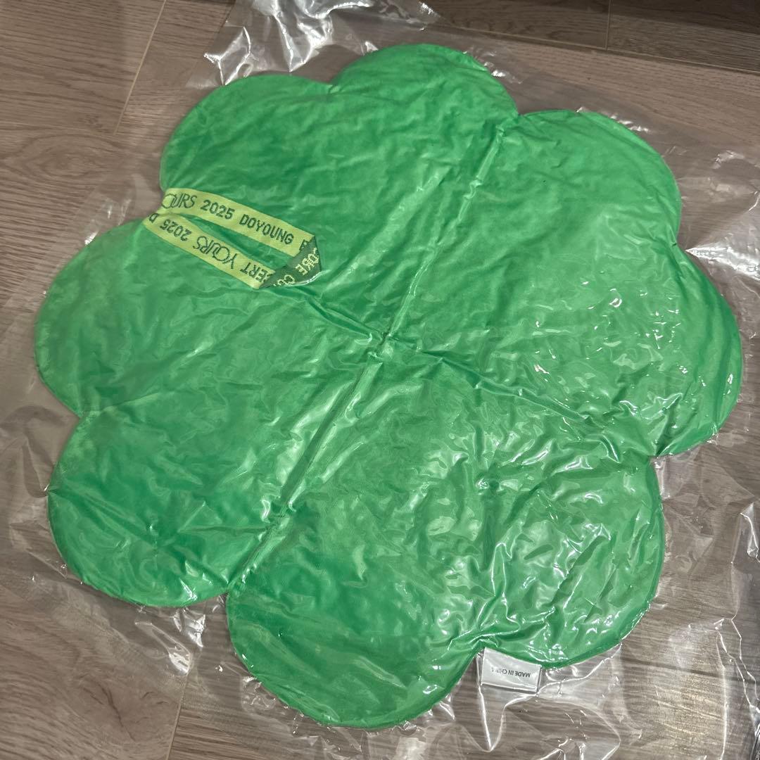 

[USED] NCT Doyoung YOURS Cushion Clover