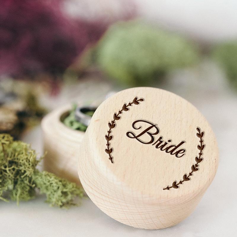 

2Pcs Bride and Groom Wooden Printed Ring Box for Wedding Party Home Jewelry Storage 5.2x4.2cm（35g）