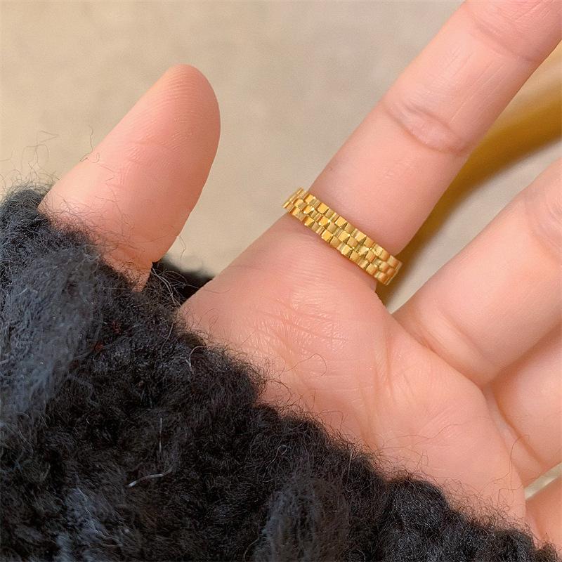 18K Gold-Plated Irregular Gear Index Ring for Women – Fashionable, Unique, Cool Style