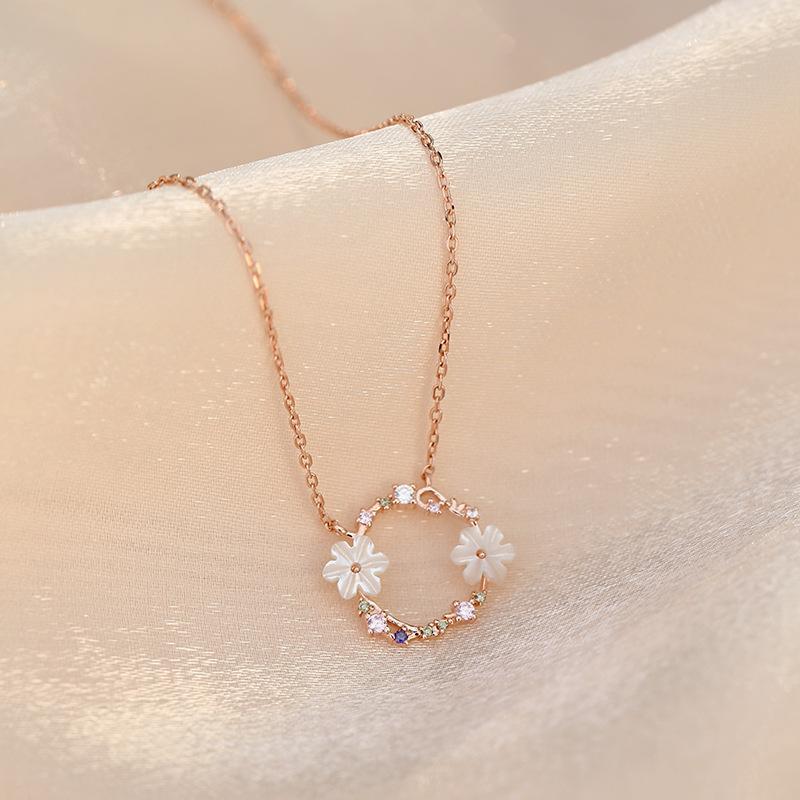 

Летнее колье-венок камелия сладкий светлая роскошь высокий класс цепочка на ключицу супер фея кулон