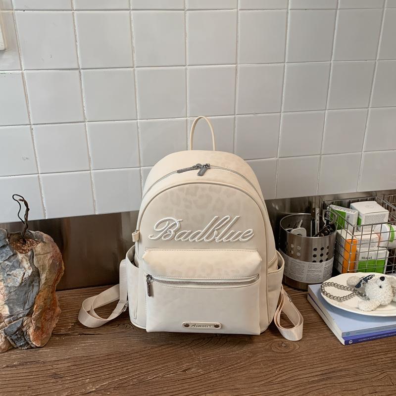 Schoolbag Korean cute female 1011 spring college student class schoolbag large capacity simple commuter backpack backpack