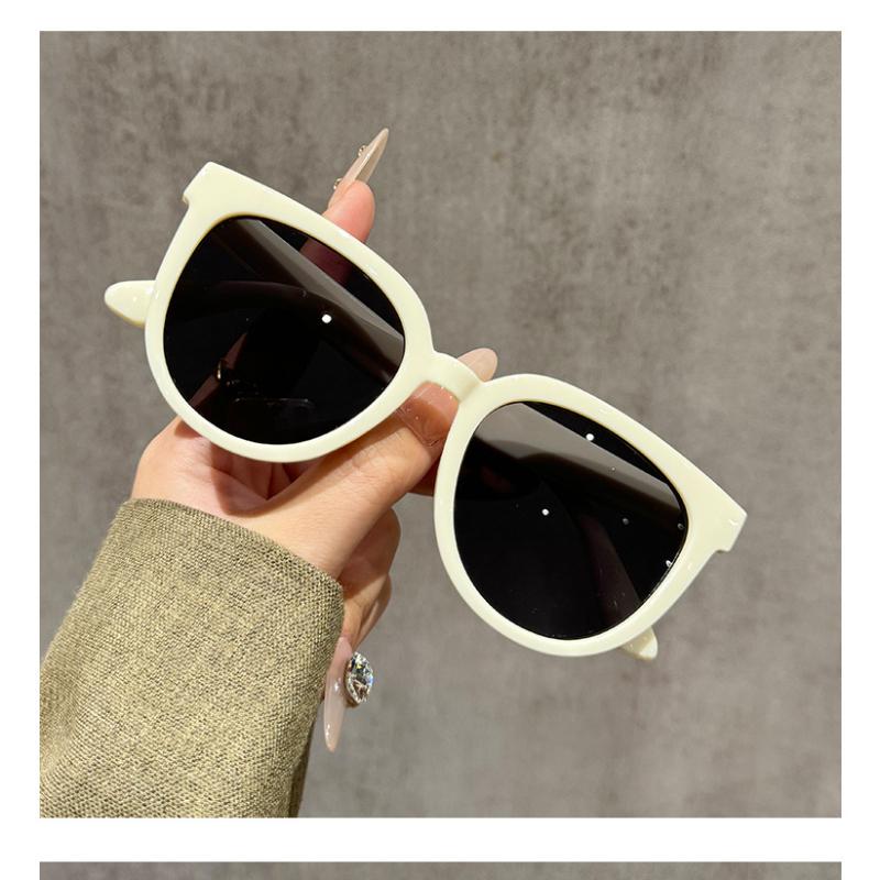 

Small Frame Circular Shape Sunglasses Women s Brand Designer Sun Glasses Women Travel Eyewear UV400
