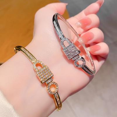Bracelet à fermoir design de niche tempérament exquis vent froid