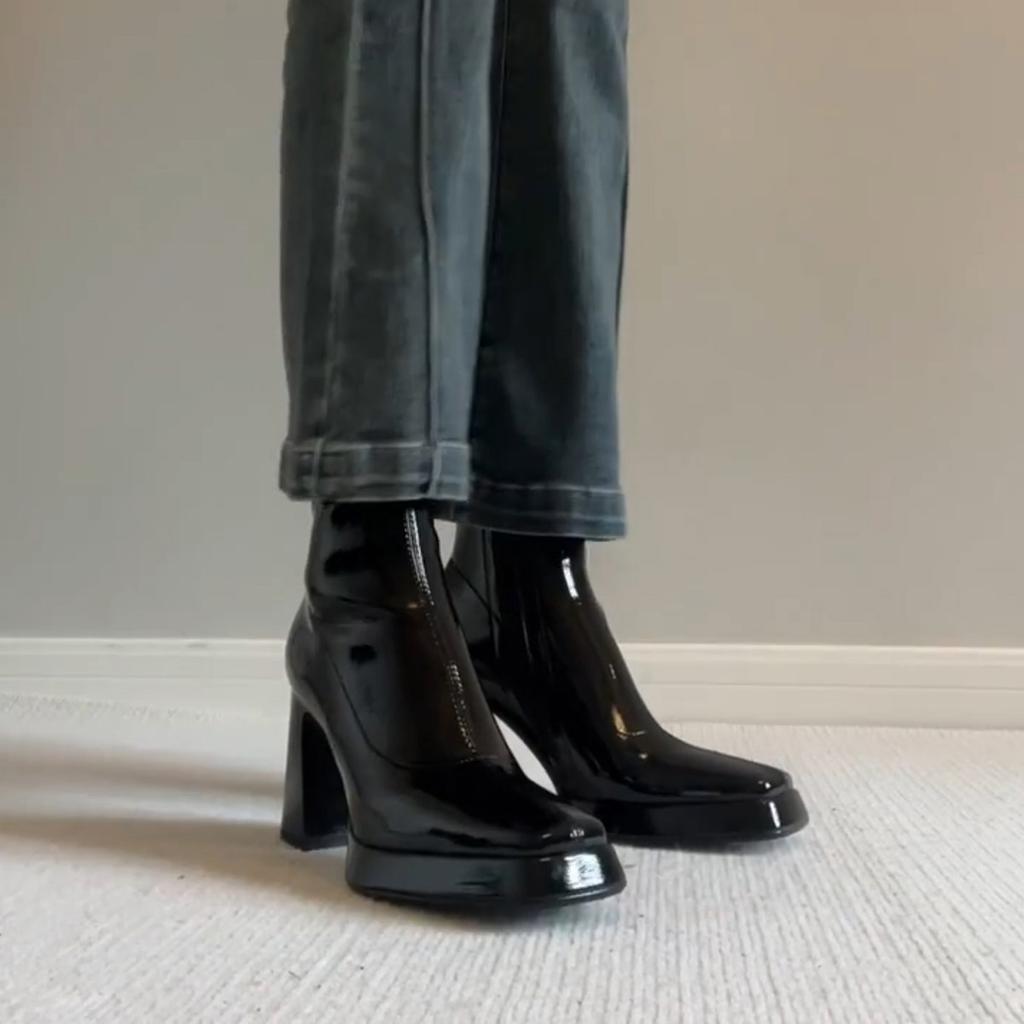 Lakovaná kůže silná podrážka vysoký podpatek krátké boty dámské britský vítr voděodolné stolní čtvercová špička zadní zip tenké boty