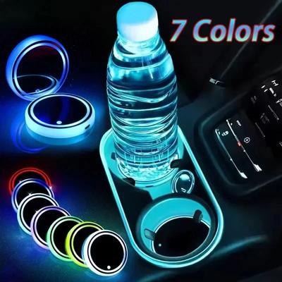LED Auto Getränkehalter 7 Farben Anti-Rutsch Untersetzer Wechselnde Lichter Dekorative Ambiente-Pads USB-Ladebeleuchtung Leuchtender Untersetzer