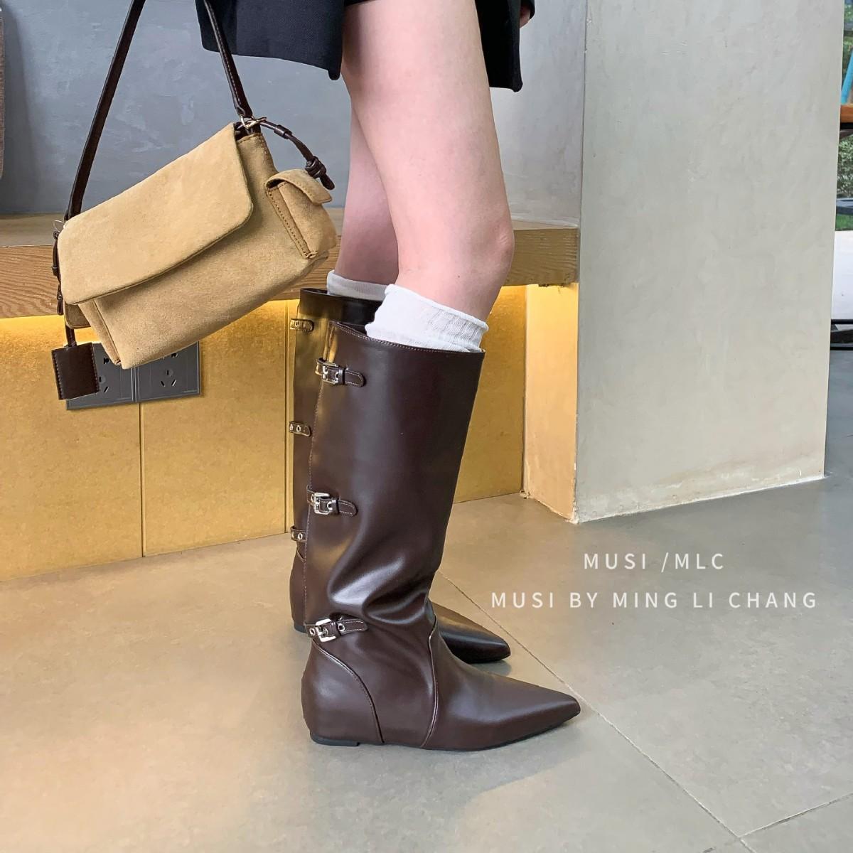 

2025 autumn and winter new pointed thin boots, belt buckle inner height slope heel but knee thin women s boots 39 коричневый