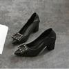 Fivela quadrada pontiaguda salto alto salto grosso sapatos de trabalho leves sapatos femininos elegantes e versáteis