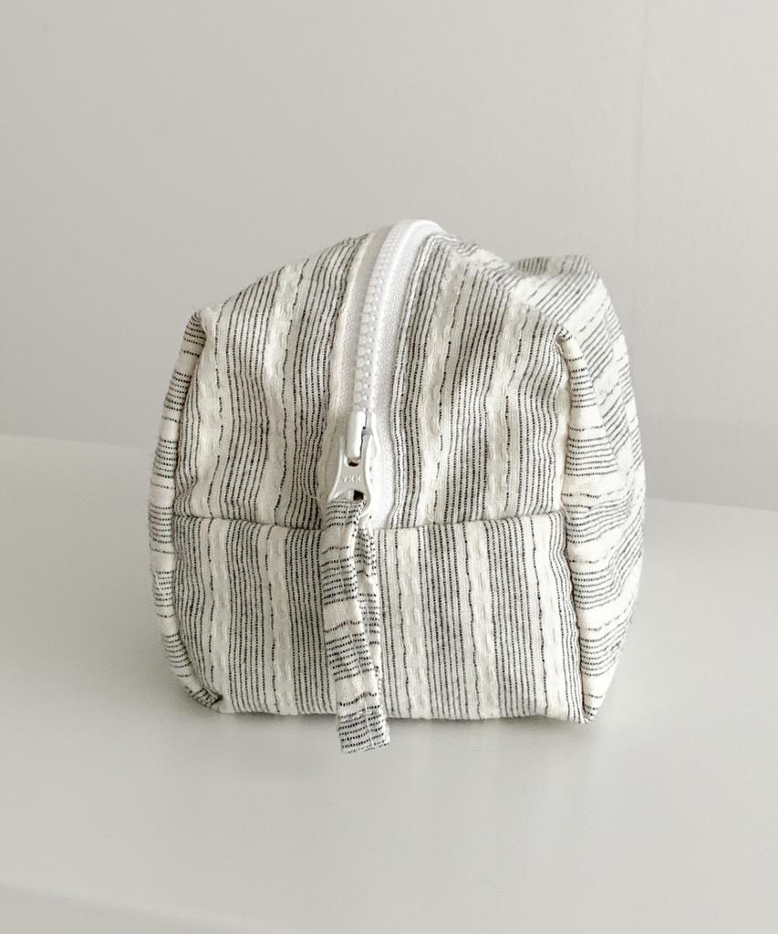Nuaname Oga Striped Storage Peddler Pouch 3 Colors