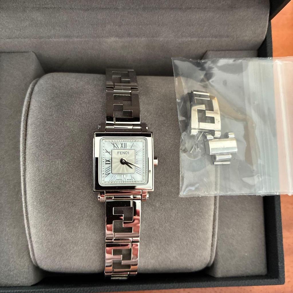 Used FENDI ladies watch shell dial current item