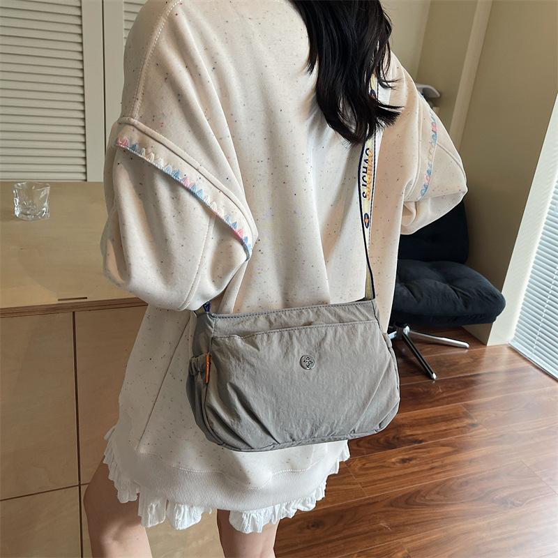 Crossbody Bag Women's New Fashion Lightweight Shoulder Bag Multi-layer Versatile Women's Commuter Small Square Bag