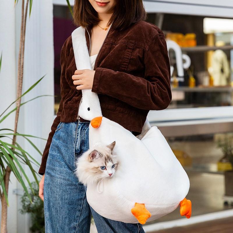 Autumn and Winter Pet Cute Giraffe Animal Shape Outing Bag Winter Warm Oblique Straddle Cat Bag Puppy Dog Backpack