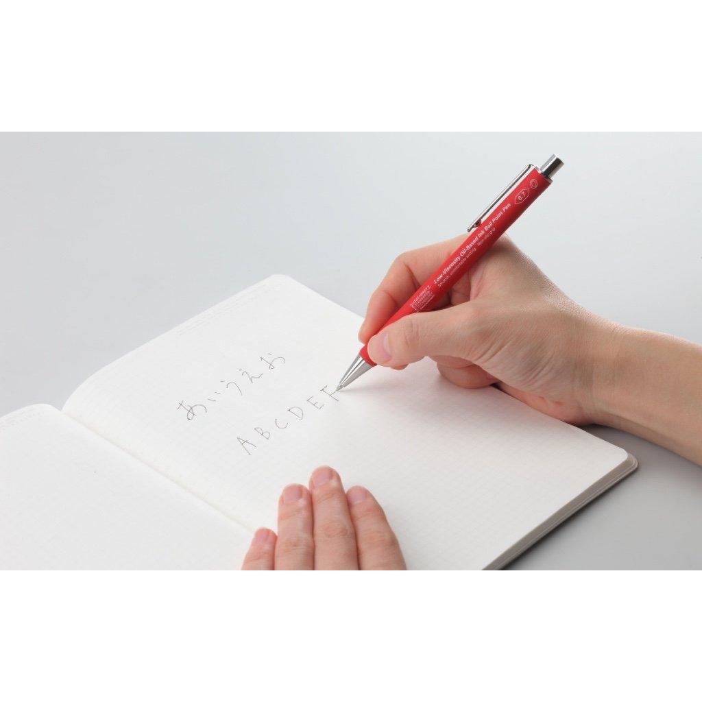 NITOMS STALOGY Low Viscosity Black Ballpoint Pen 0.7mm S5110 - Smooth Writing