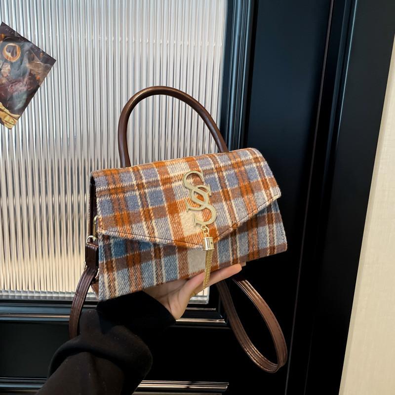 Chic Trendy Women's Winter Handbag Stylish Minimalist Square Bag In Black Blue Green Coffee