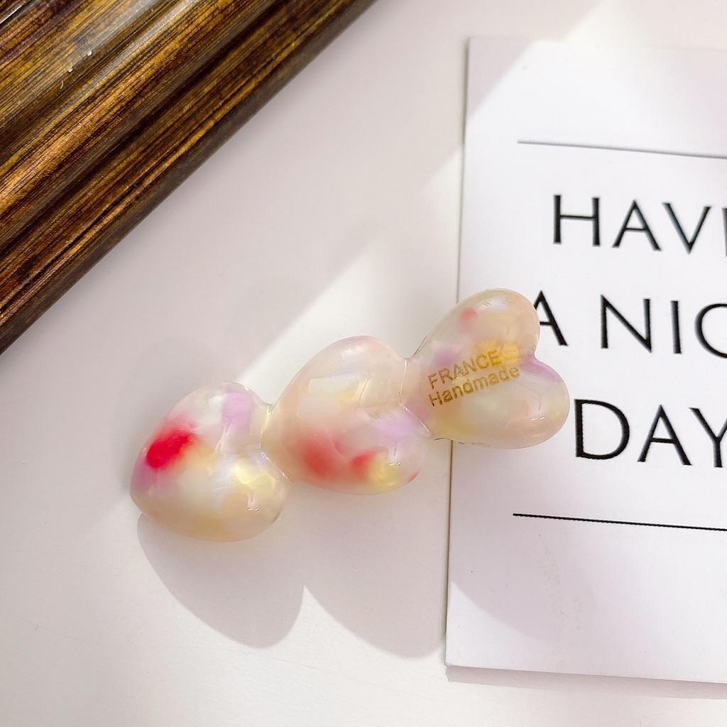 Stylish Versatile Duckbill Hair Clip With Heart Shape For Fashionable Women And Trendy Looks