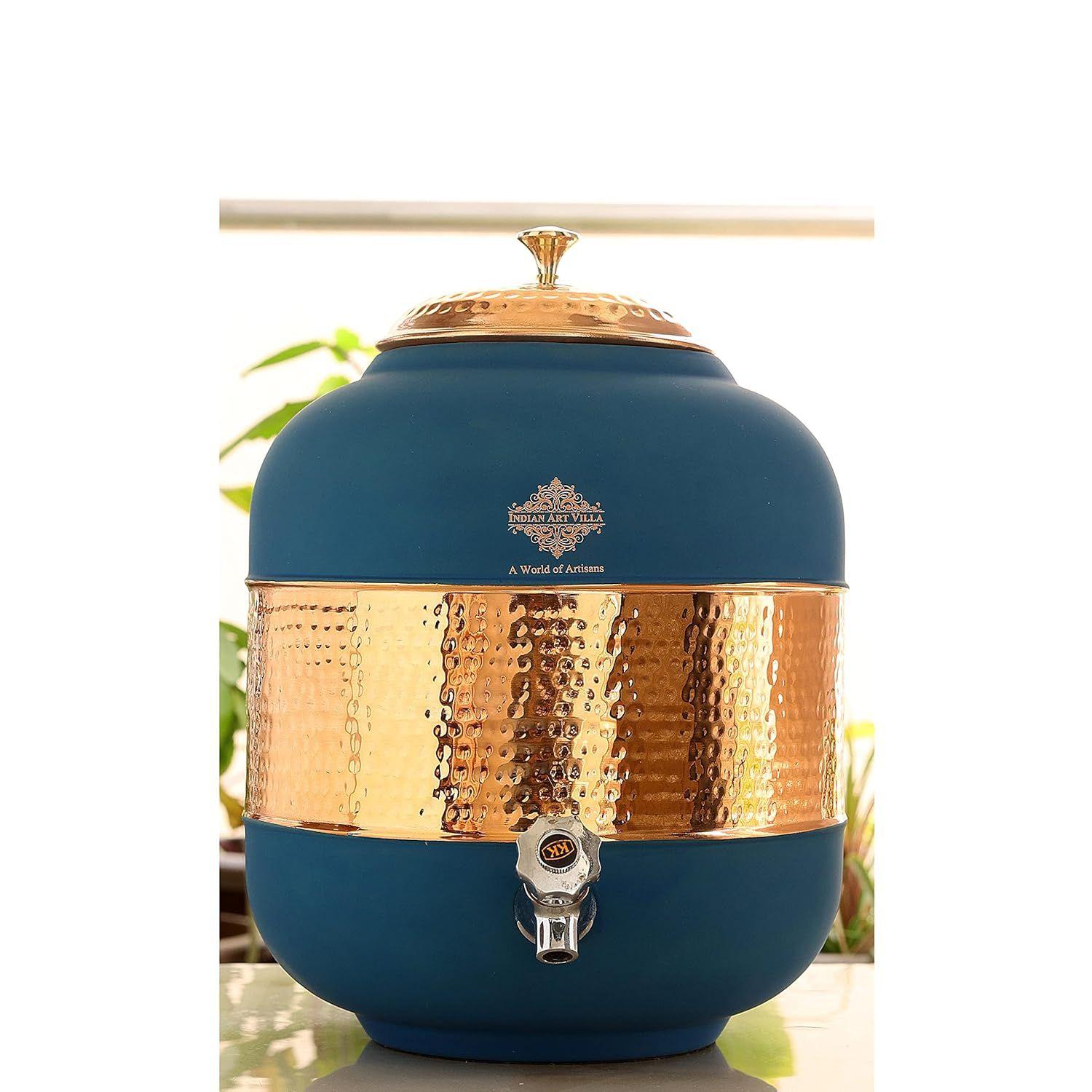 

Получеканный медный кувшин для воды с шелковистой отделкой синего цвета, объем - 13 литров.