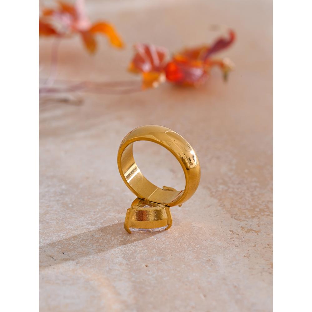 Eetit 18K Golden PVD Plated Rust Prevention Bling Cubic Zirconia Ring for Women Stainless Steel Fashion Smooth Jewelry