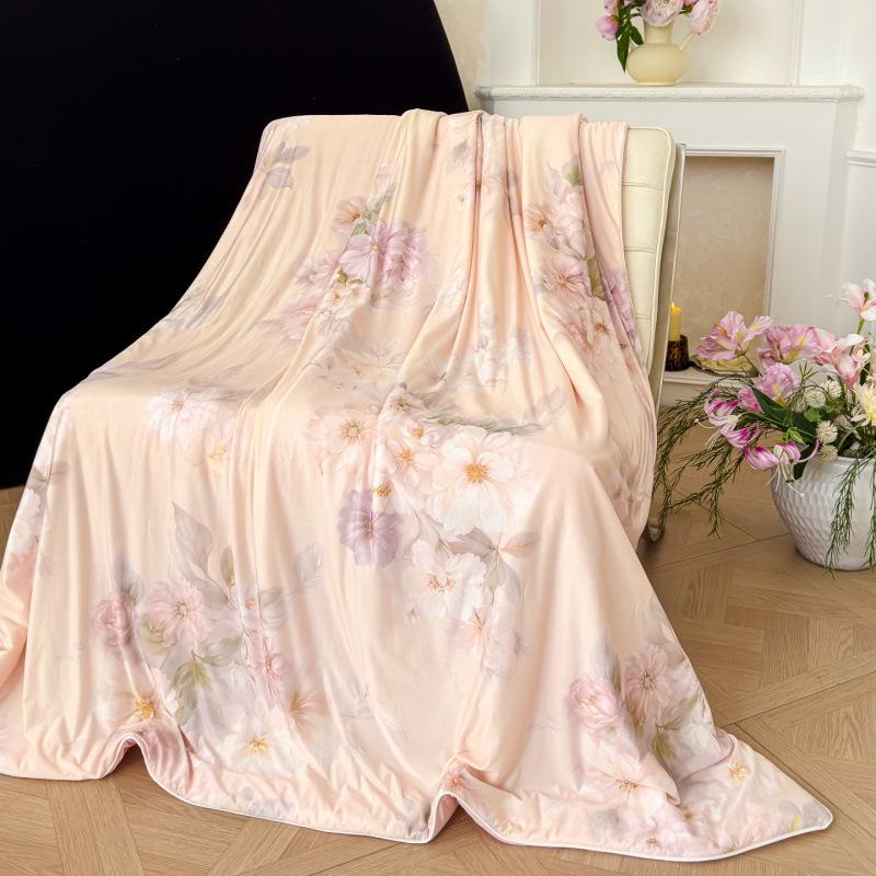 Summer Silk Quilt: Digital Print Floral Air Conditioning Comforter