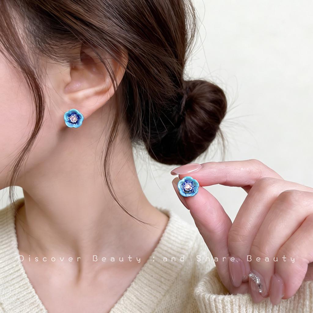 Sweet Blue Floral Enamel Stud Earrings – Korean Style Fashion for Women