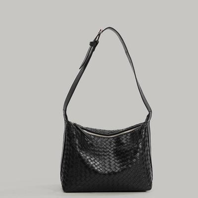 Women's Bag Niche Design High Sense Braided Bag All Fashion Casual Tote Bag Shoulder Bag