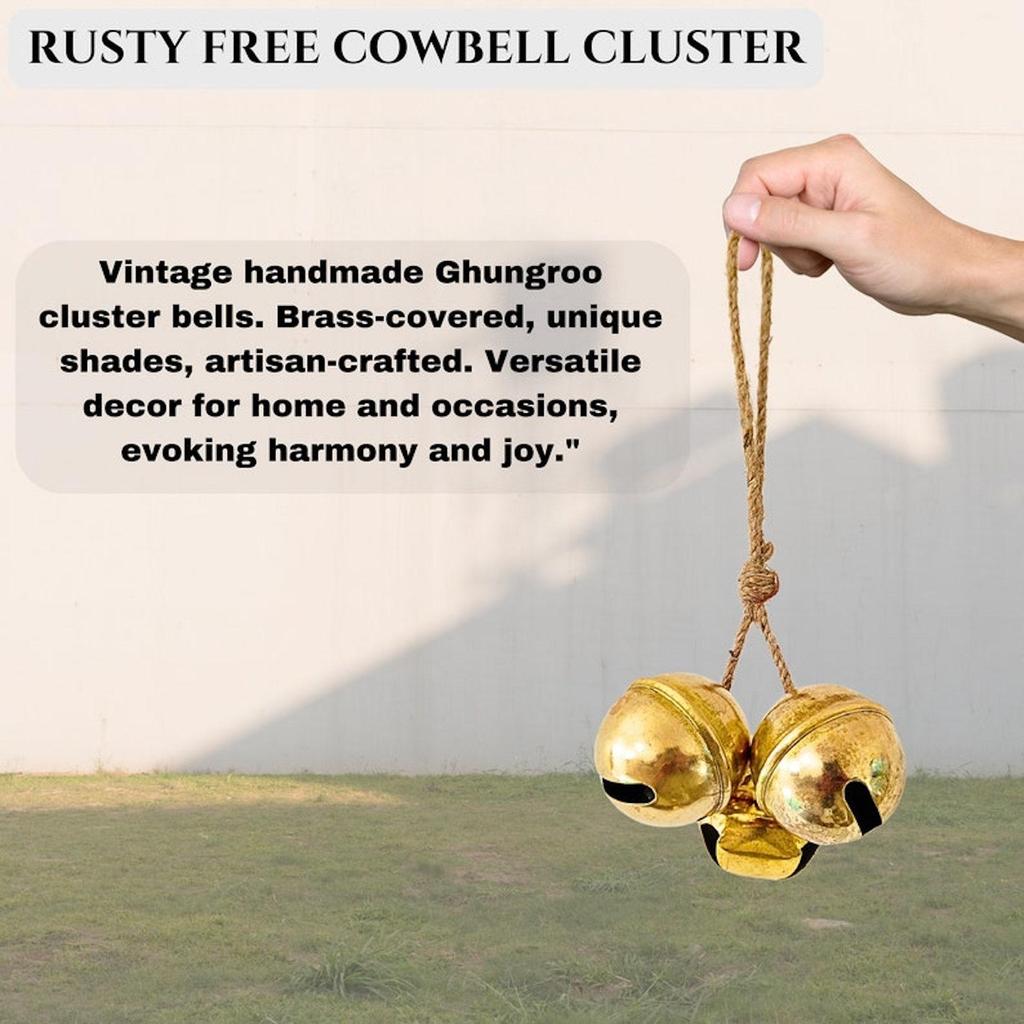 Glänzendes Glöckchen-Cluster aus Messing, 5er-Set, handgefertigte Kuhglocken aus Metall zum Aufhängen, Glücksbringer-Weihnachtsbaumdekoration