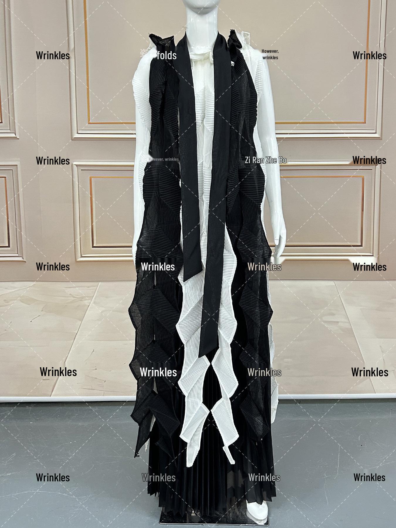 

Miyaki Pleated Two-Piece Set: Elegant Plus-Size African Fashion with Color-Block Top and Pleated Pants One Size