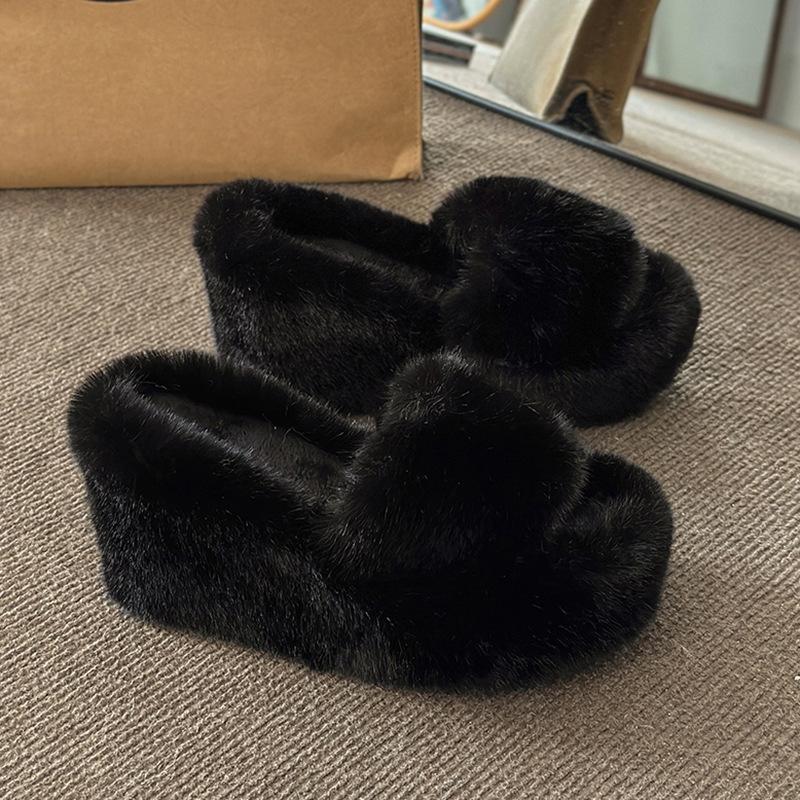 Puszyste kapcie na grubej 12 cm podeszwie damskie do noszenia na zewnątrz 2025 jesień i zima nowe domowe pluszowe bawełniane kapcie damskie z odkrytymi palcami
