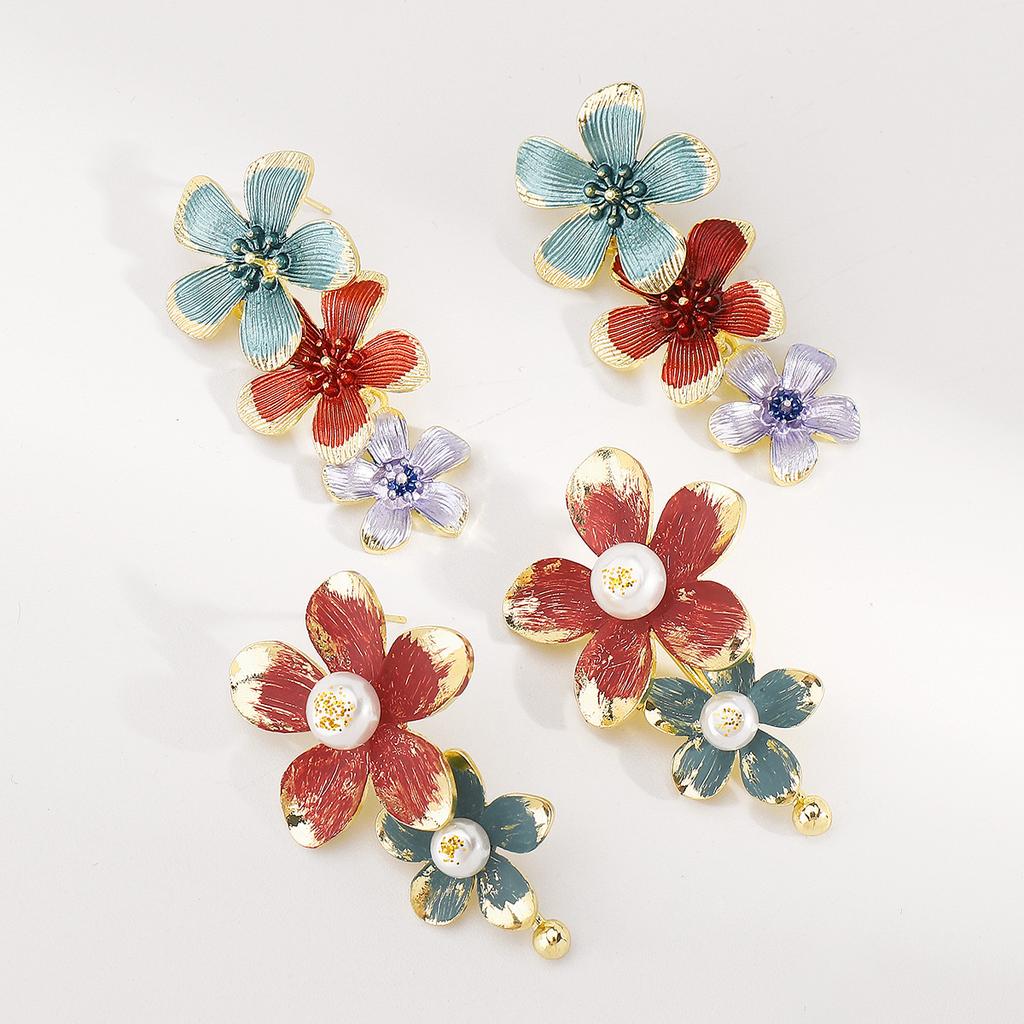 Fashion Runway Style Enamel Flower Earrings Women Minority Design Exquisite Ins Style Same Style Fashion Ear Jewelry