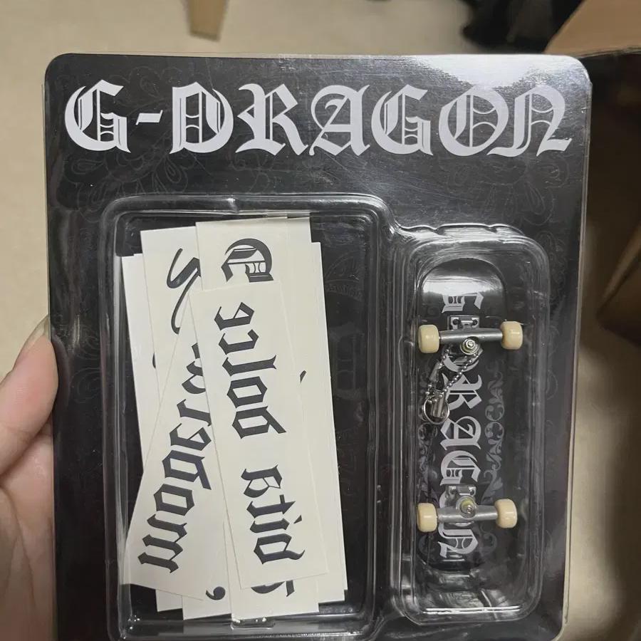 

Big Bang G-dragon Japan Dome Наклейка+брелок для ключей Запечатанный