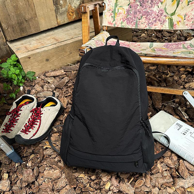 A Large Capacity Multi Functional Bag for Couples  A Lightweight Simple and Fashionable Travel Backpack