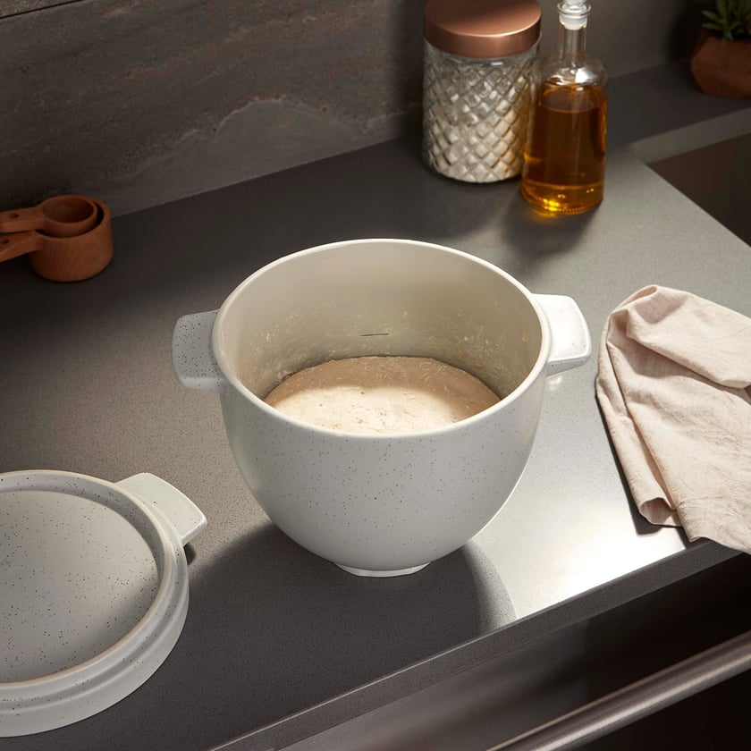 4.7L Baking Bowl with Lid