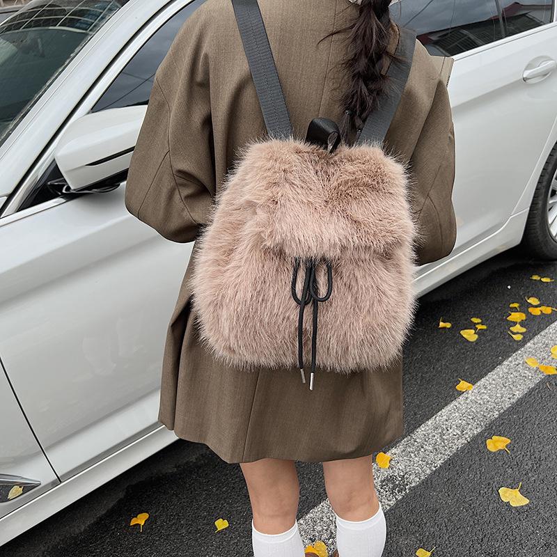 Leopard Print Plush Backpack: Women's 2025 Autumn Casual High-Capacity Shoulder Bag