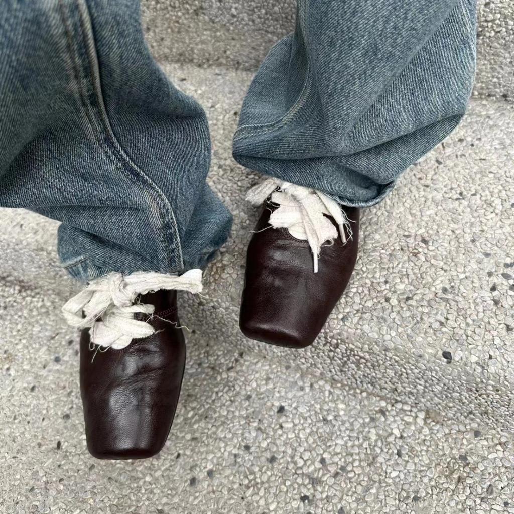 Sheepskin version~ retro literary square head small leather shoes high sense thick heel front lace-up outside wear temperament leather single shoes