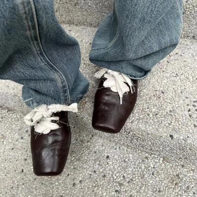 Versão em pele de ovelha~ sapatos de couro pequenos de bico quadrado literário retrô alta qualidade salto grosso atacadores frontais uso exterior temperamento sapatos de couro simples
