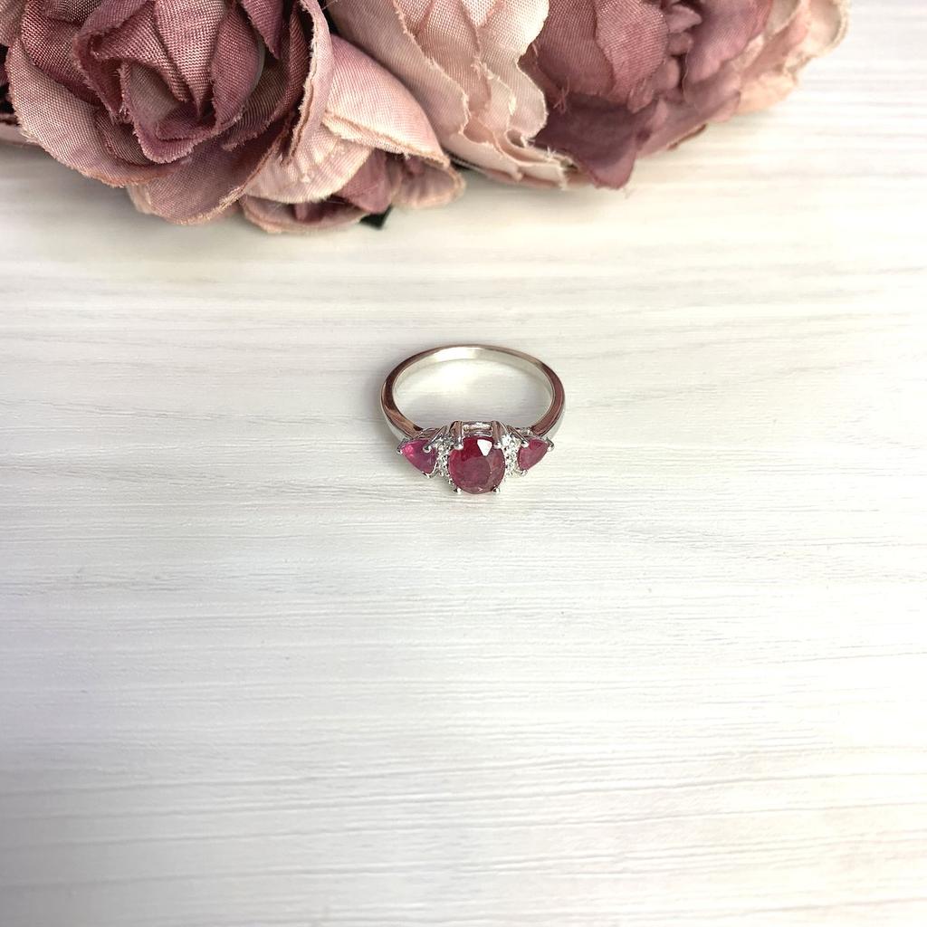Серебряное кольцо с натуральным рубином 2.732ct, вес изделия 3,03 гр (2065326)