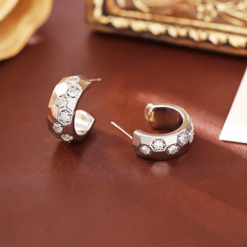 Elegant Gold-Plated C-Shaped Stud Earrings – Stylish & Sparkling for Everyday Wear, Crafted for Unique Personalities