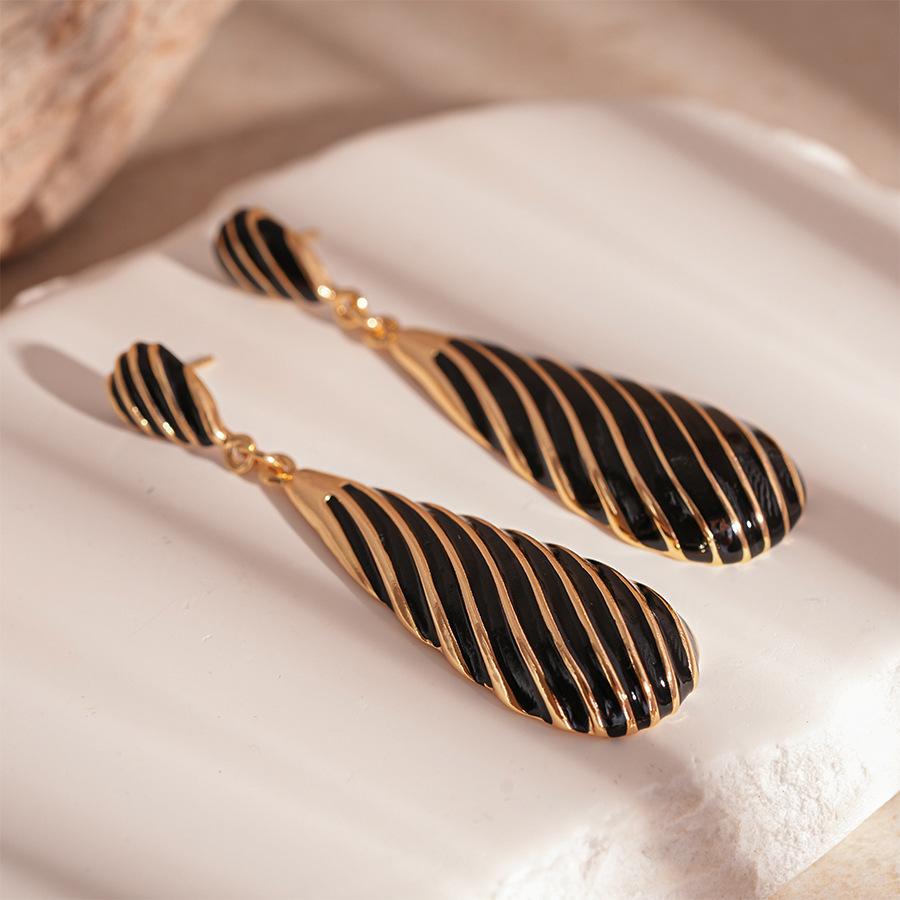 

Dripping Zebra Stripe Water Drop Silver Needle Earrings Fashion Geometric Temperament Earrings