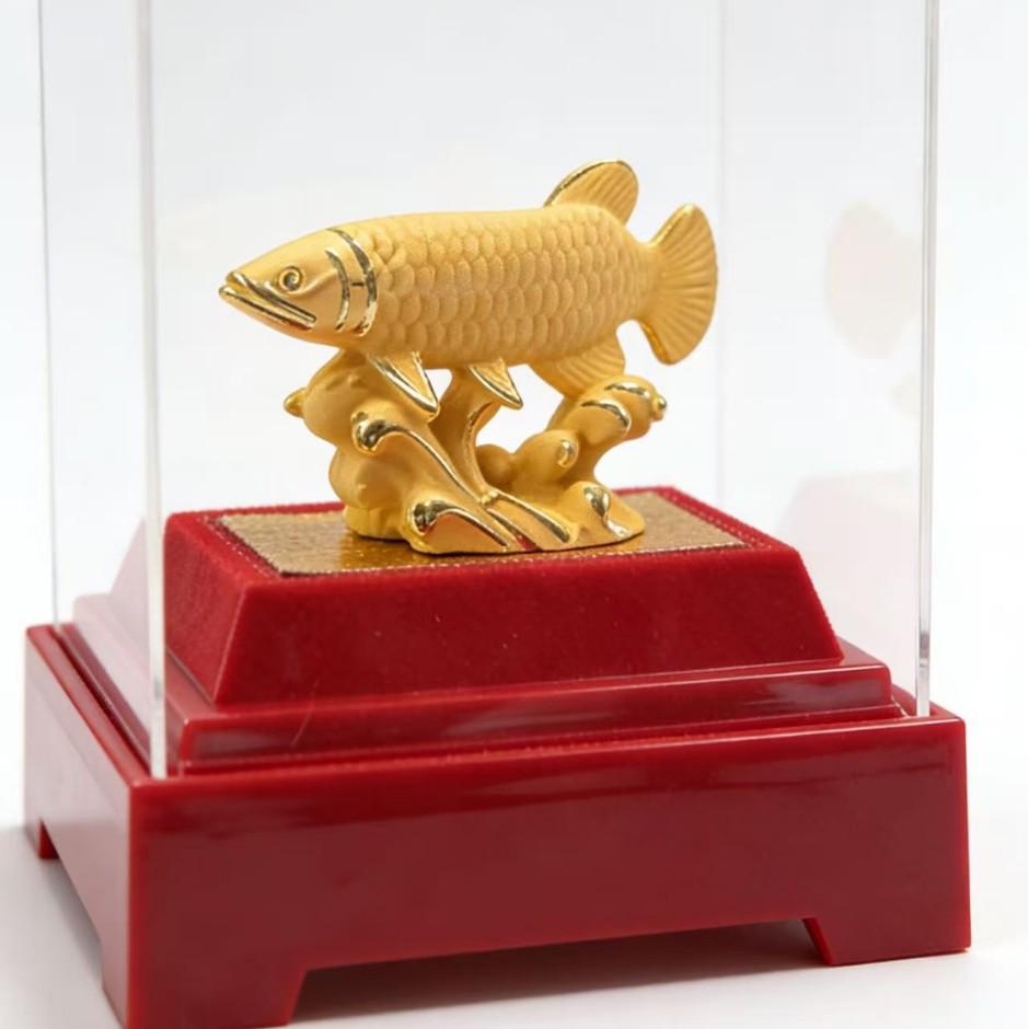 

Flocked Sand Gold Dragon Fish Ornament - Annual Gift for Wealth & Home Decoration