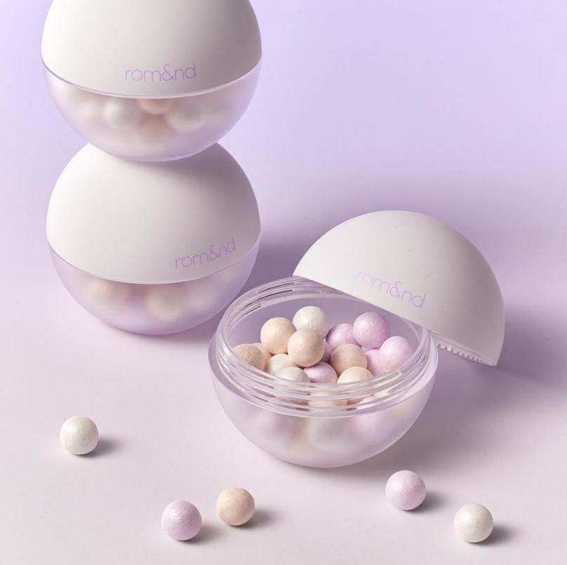 Rom&nd Sheer Pearl Glow Powder 15g – Radiant Finishing Powder (2 Colors)