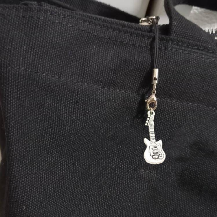 100Pieces Guitar Charm Necklace Pendant Handmade Jewelry Accessories Perfect for Jewelry Making and Creative Crafting